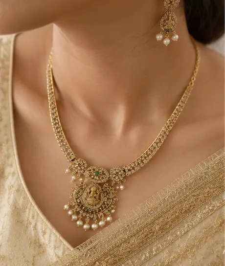 Laxmi Premium Temple Antique Pendant Necklace Set